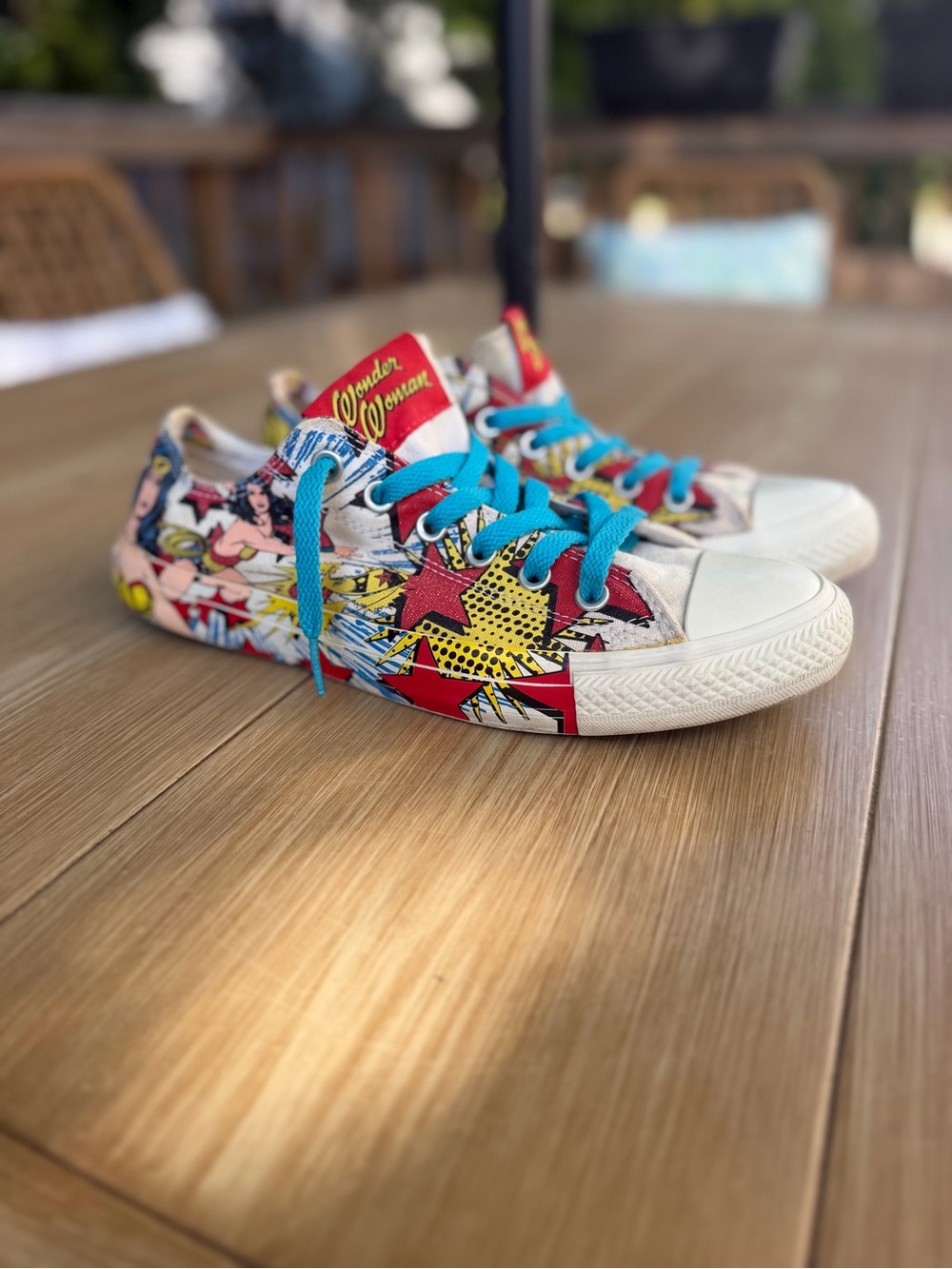 Converse X DC Comic Collab Winder Woman Low Top